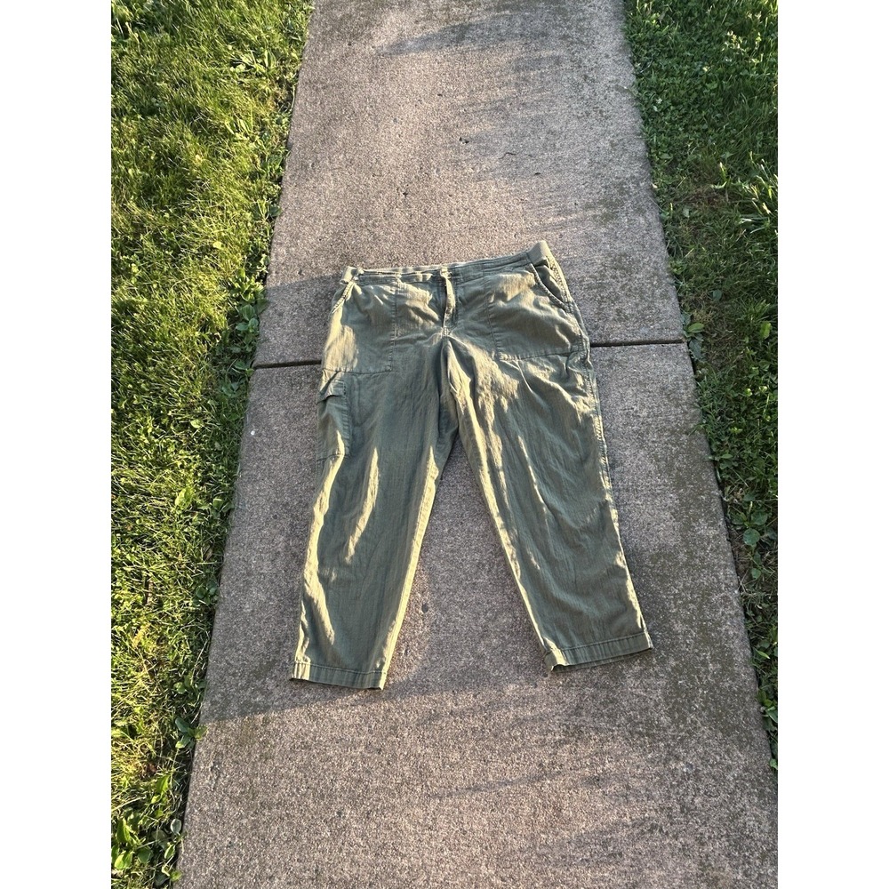 Sonoma Cargo Capris Cropped Pants Pockets Army Green Lightweight Size 18 Comfy!